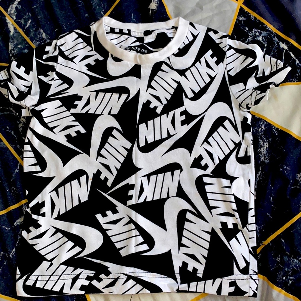 Toddler boy Nike tee
